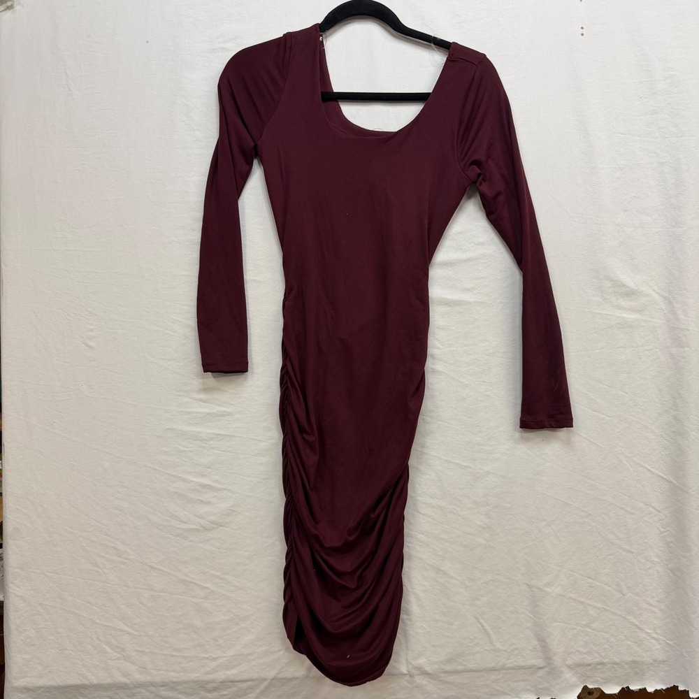 Heart & Hips Burgundy Long Sleeve Ruched Open Back‎ Bodycon Dress JD45244L Small